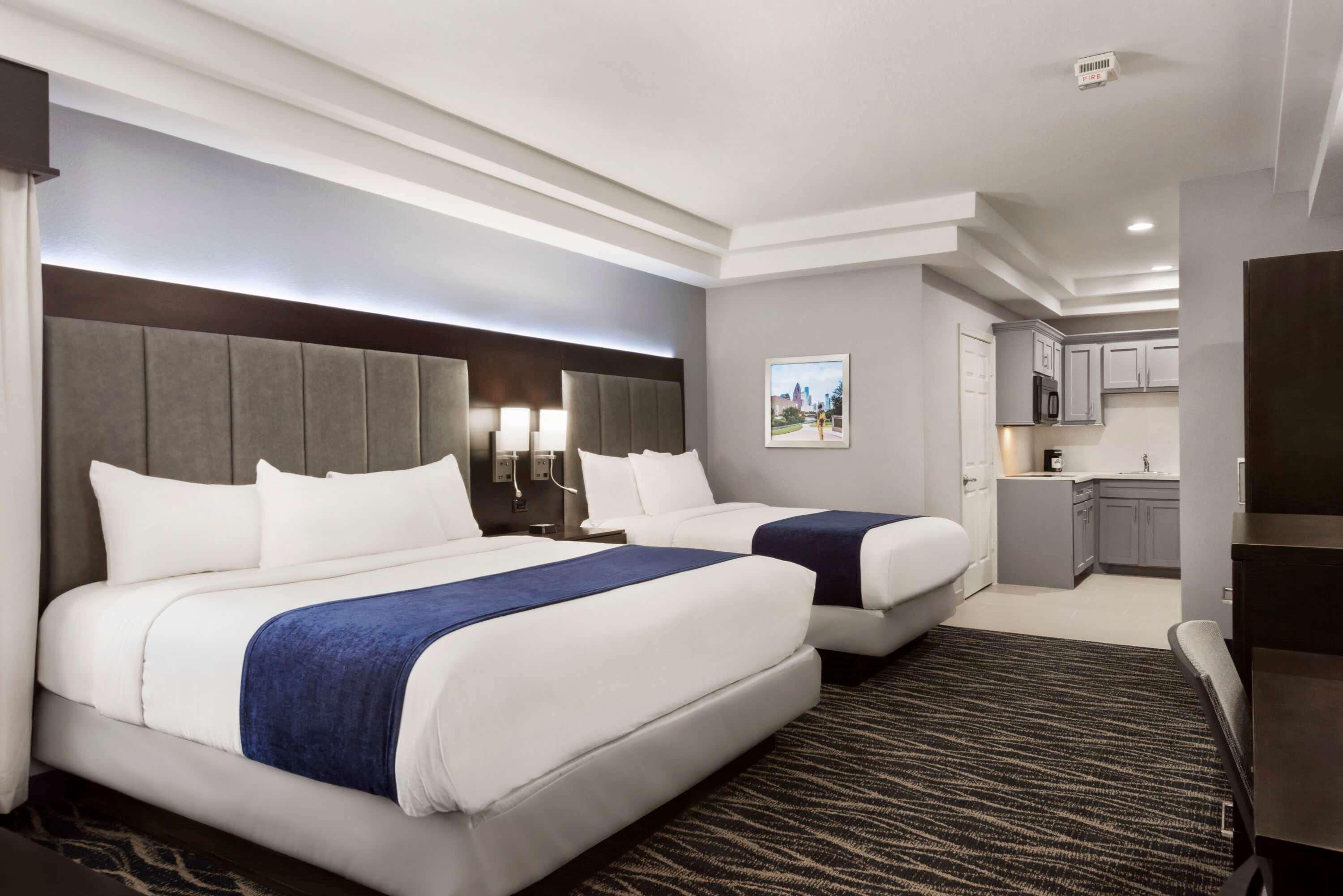 Days Inn & Suites By Wyndham Houston Hobby Airport Bagian luar foto