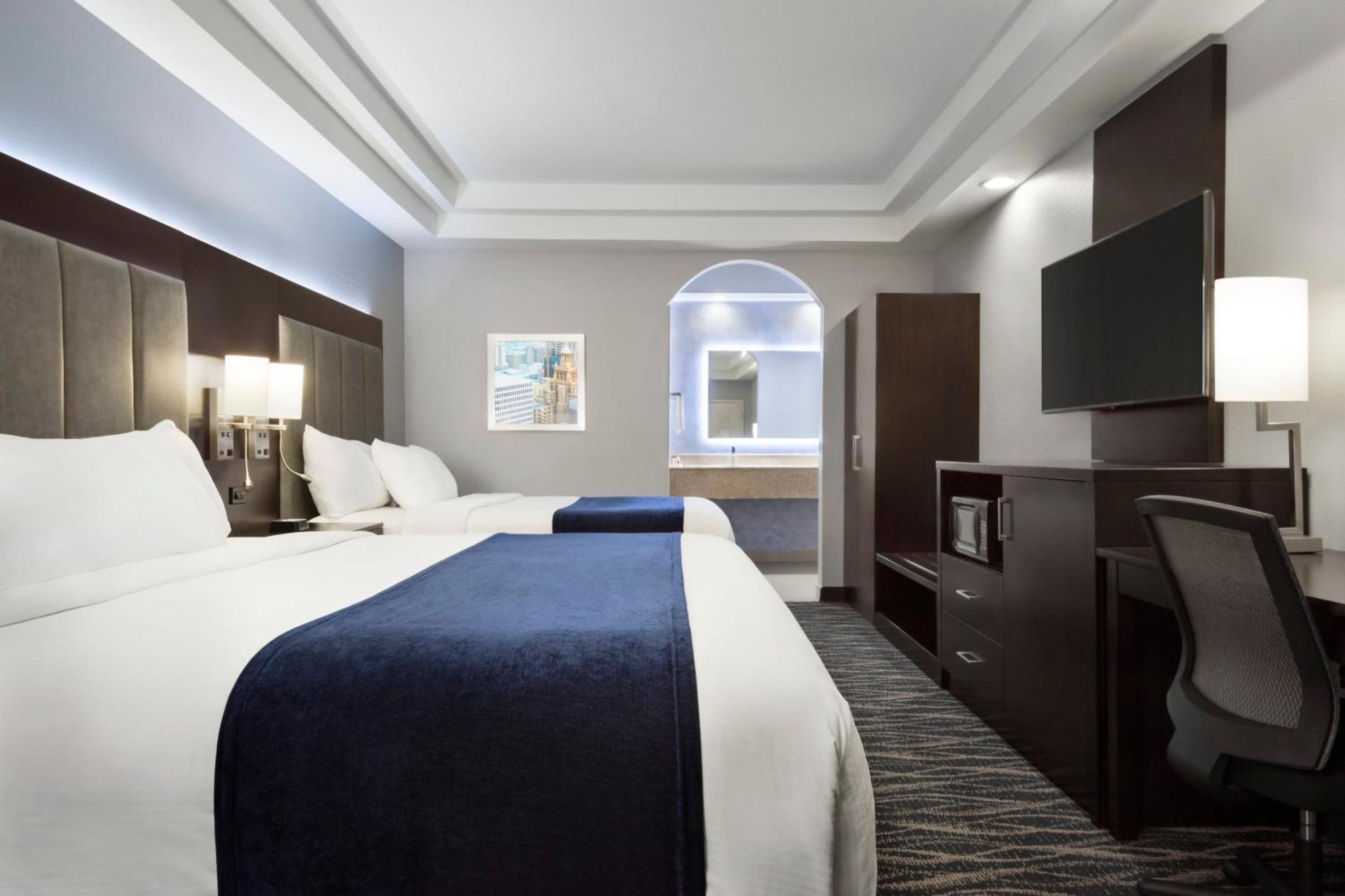 Days Inn & Suites By Wyndham Houston Hobby Airport Bagian luar foto